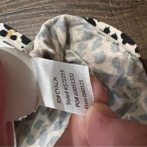 Kate Spade Pajama Top Button Down Leopard - Picture 6 of 7